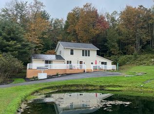7947 Laurel Lake Rd, Brackney, PA 18812