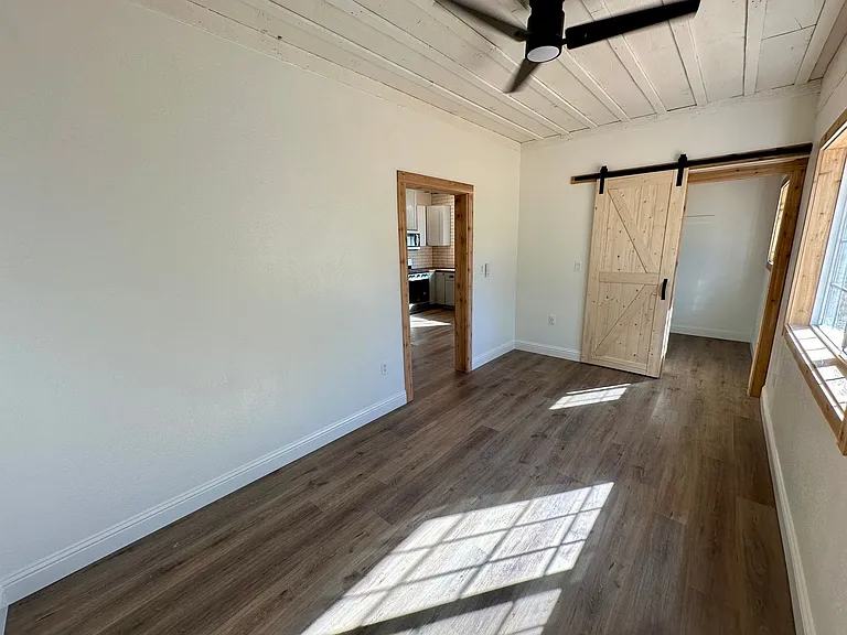 11292 Old Pond Ln — Photo 22