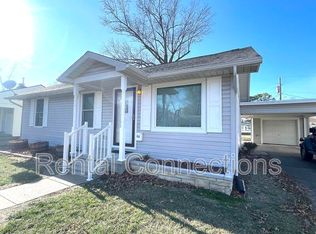 604 S Carbon St, Marion, IL 62959