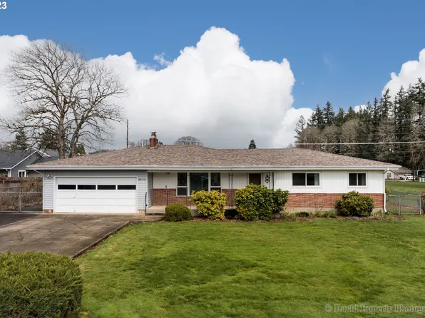35173 Alder St, Saint Helens, OR 97051