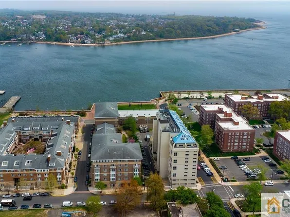 358 Rector St APT 305, Perth Amboy, NJ 08861