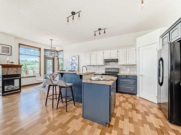 5th image of 121 N Edgeridge Park NW