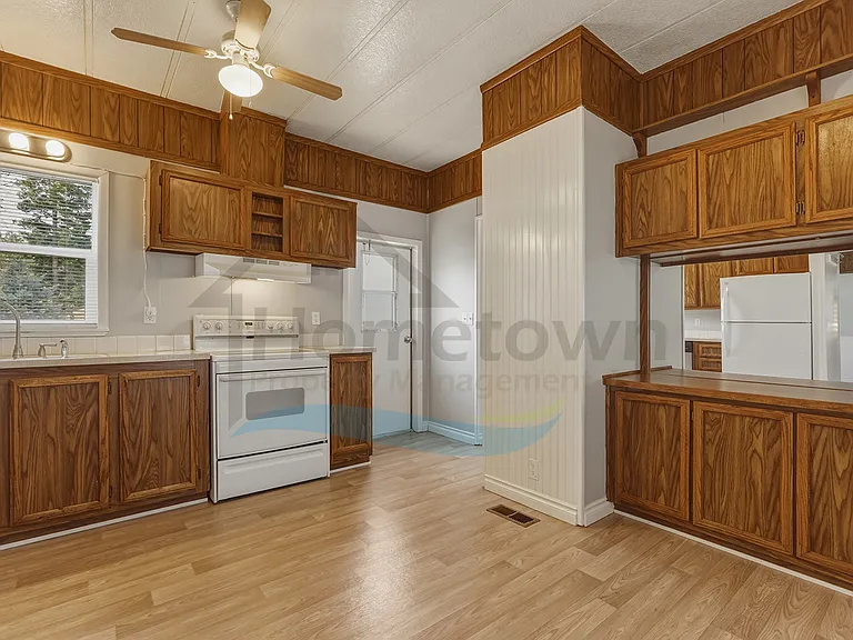 468800 N Highway 95 #15 — Photo 21