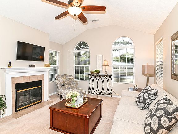 3rd image of 2910 W Applewood Ct