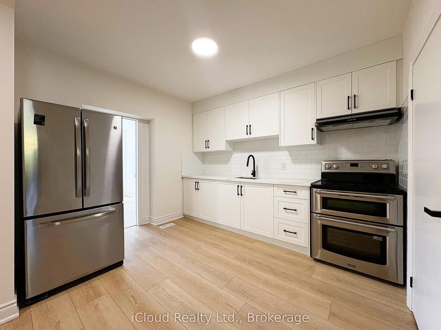 2 bed, $2,700 — Photo 3