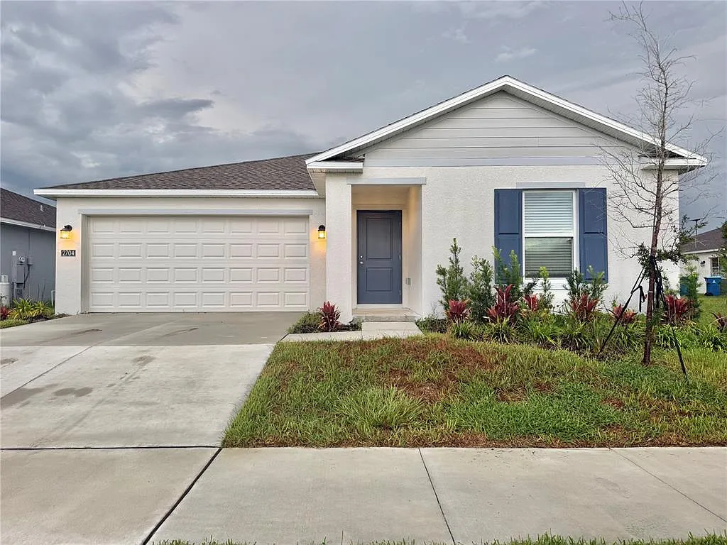 3 bed, 2.0 bath, 1487 sqft, $1,875 — Photo 1