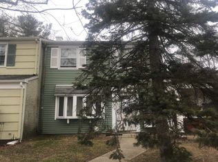 15 Roxburn Pl, Willingboro, NJ 08046