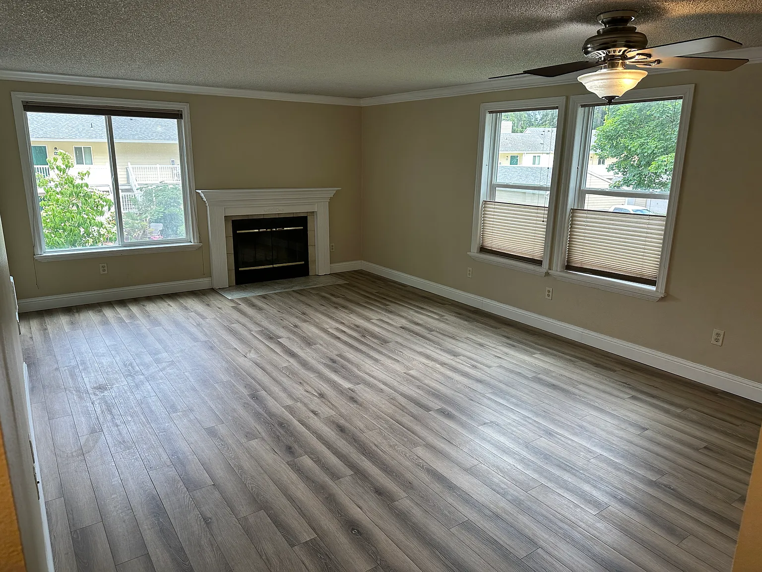 2 bed, 1166 sqft, $1,950 — Photo 3