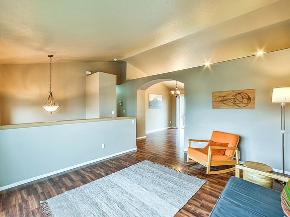 3rd image of 18102 E Crescent Dr
