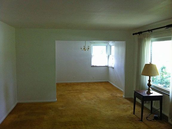 3rd image of 3225 Bonham Dr