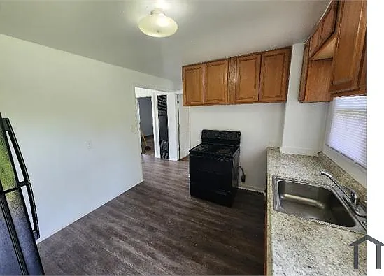 78 Harvey Pl — Photo 10