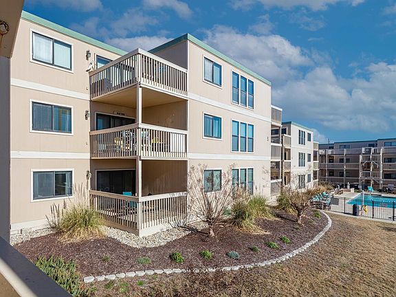 4th image of 9661 Shore Dr. #5-A21