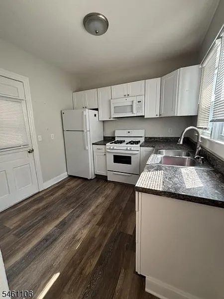 1 bed, 1.0 bath, $1,700 — Photo 2