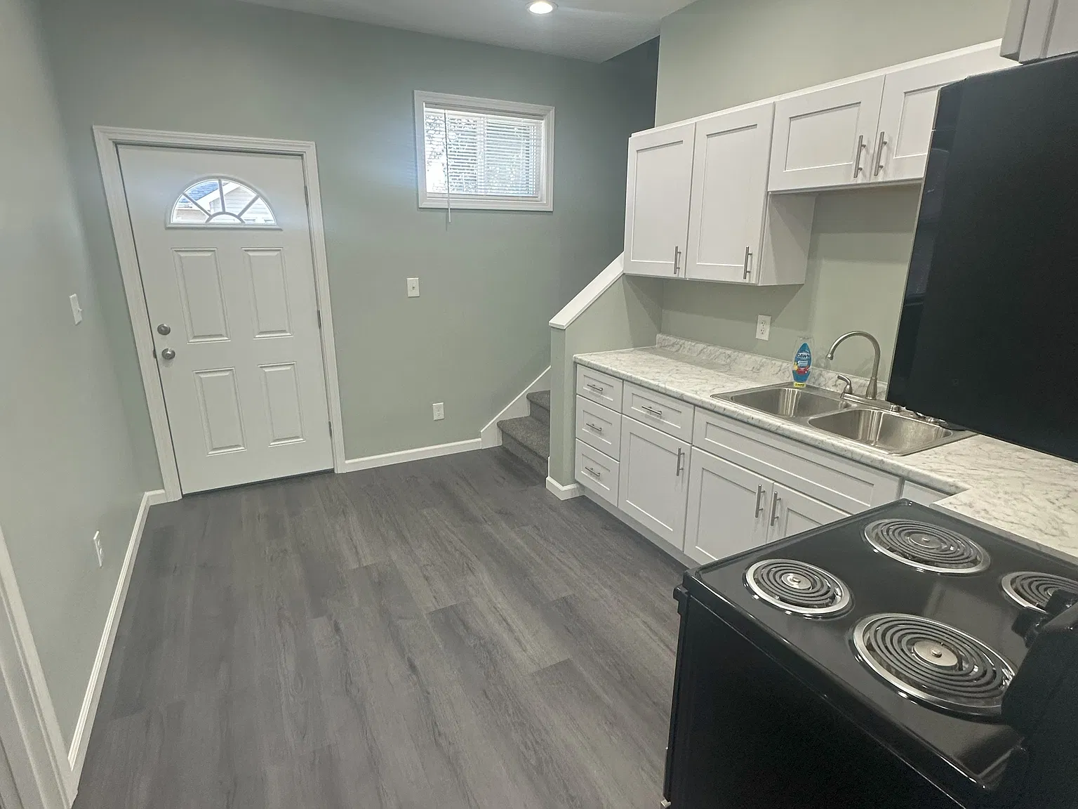 2 bed, 880 sqft, $1,200 — Photo 2