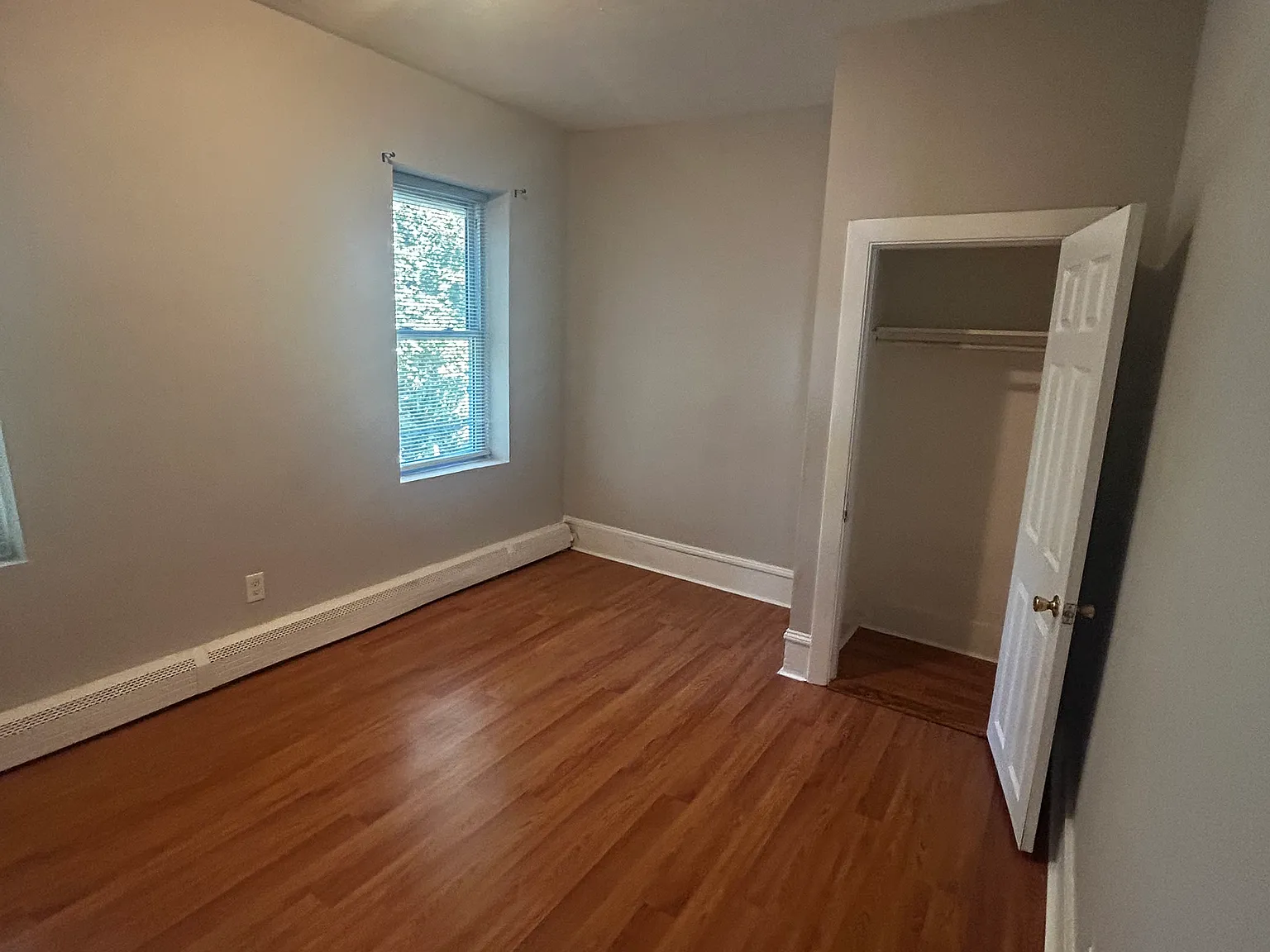 3 bed, 1100 sqft, $2,899 — Photo 4
