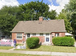 19135 Moross Rd, Grosse Pointe, MI 48224