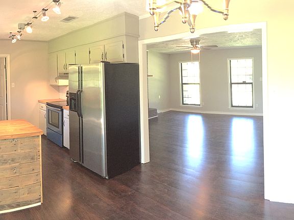Kitchen and Dining room 