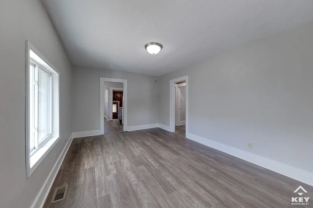 2 bed, 1.0 bath, 756 sqft, $750 — Photo 4