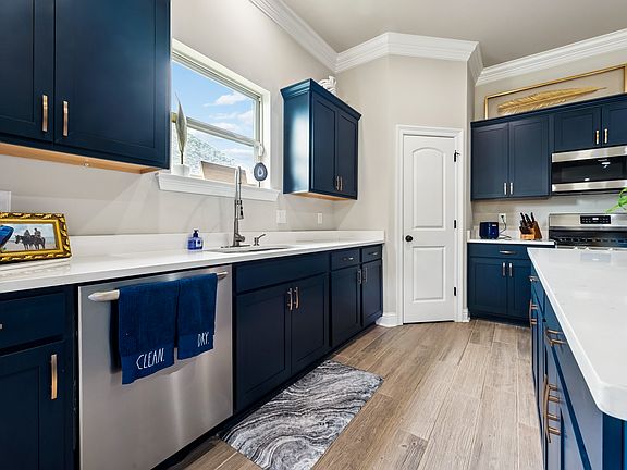5th image of 17112 White Ibis Ave
