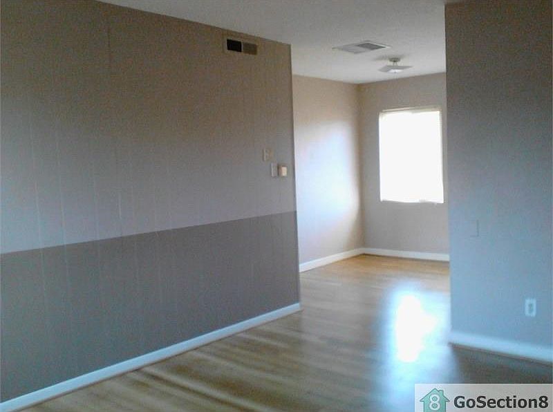 2nd image of 1404 San Carlos Rd SW APT 2