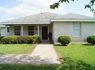 903 N Avenue H, Elgin, TX 78621