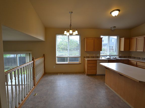 5th image of 8828 161st Street Ct E