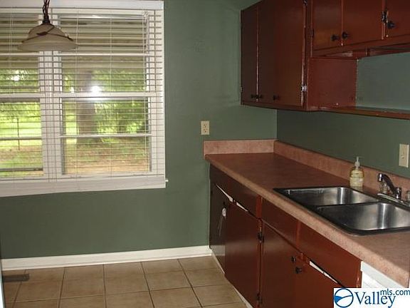 5th image of 4105 Cloverdale Dr NW