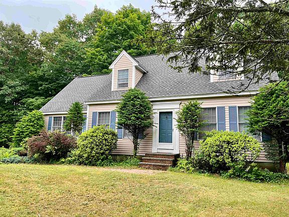 2nd image of 10 Forest Dr