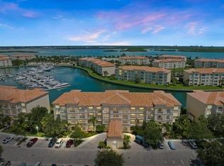 17 Harbour Isle Dr W UNIT 204, Fort Pierce, FL 34949