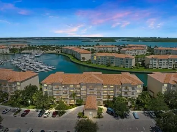 17 Harbour Isle Drive W #204, Fort Pierce, FL 34949