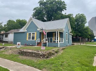 2523 Chestnut Ave, Fort Worth, TX 76164