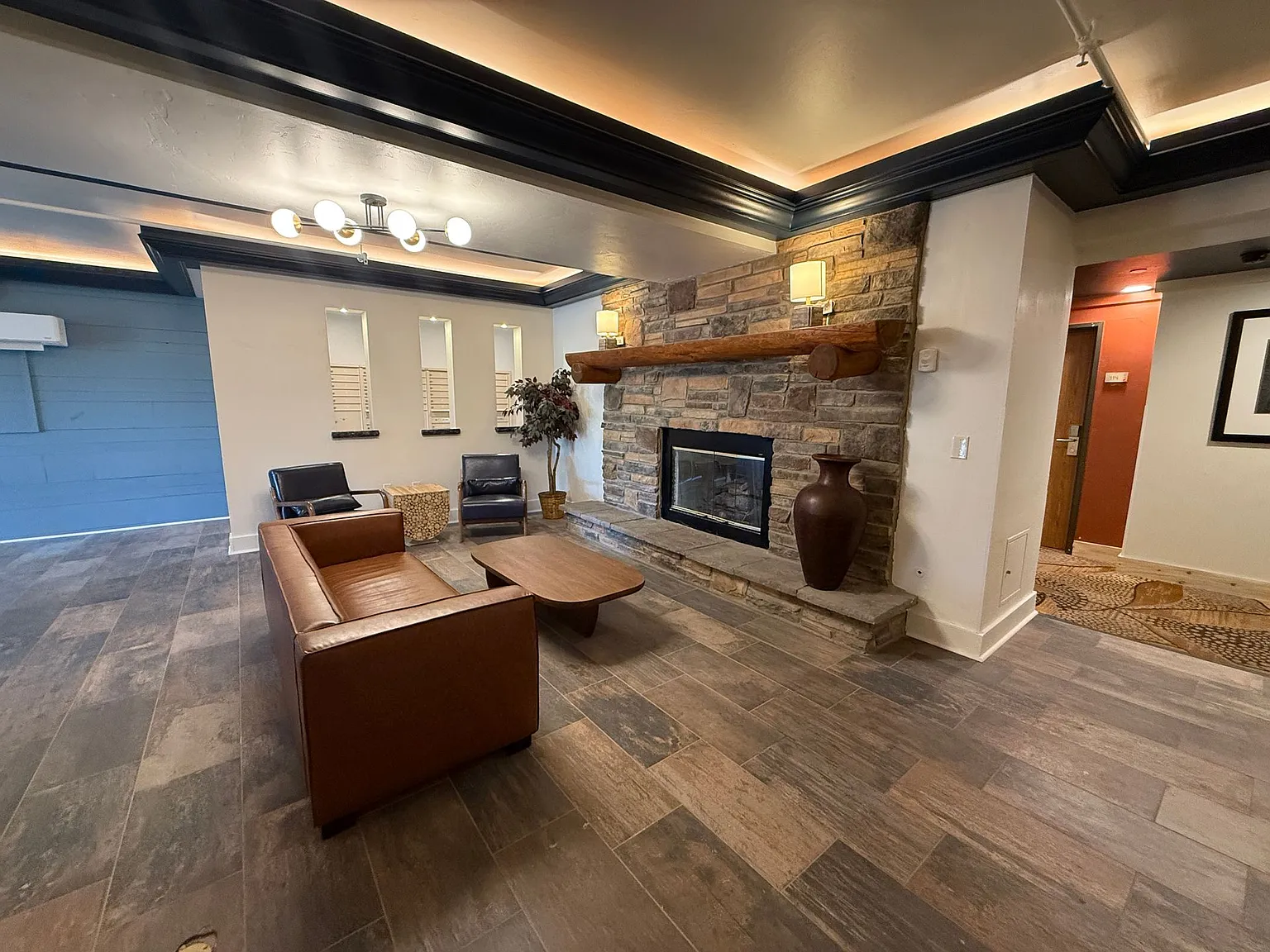 Storm Peak Apartments — Photo 2
