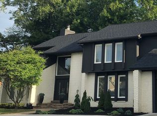 5292 Pond Bluff Dr, West Bloomfield, MI 48323