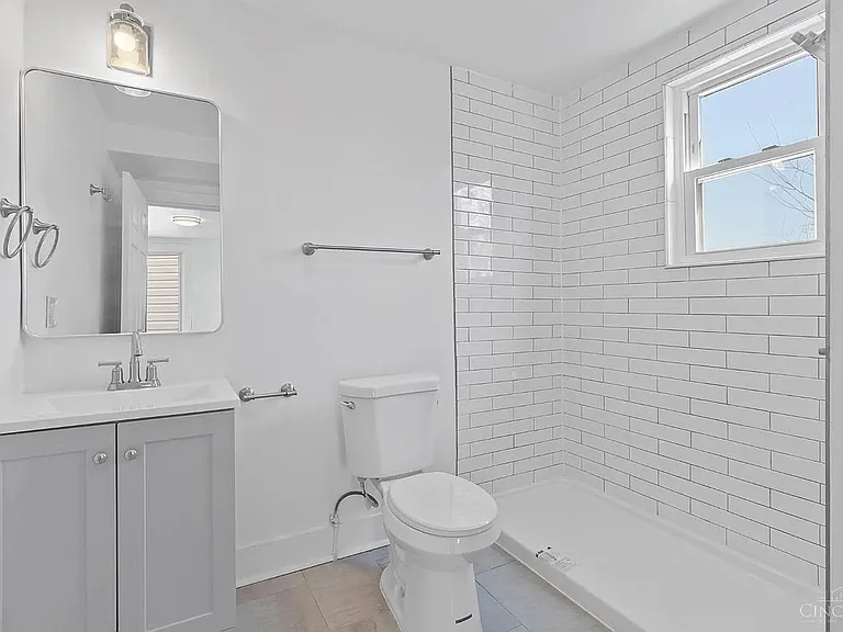 3518 Hudson Ave — Photo 11