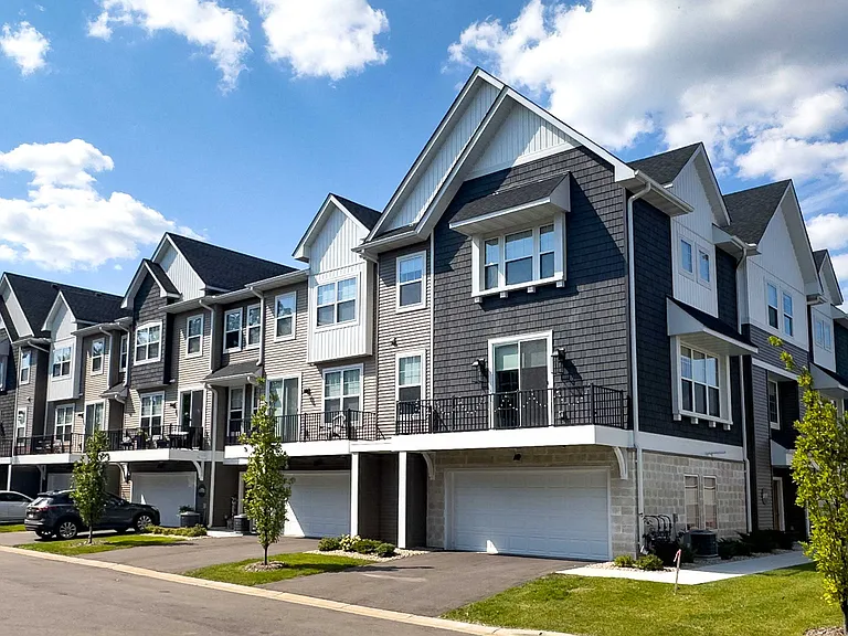 Field and Grove Townhomes of Champlin — Photo 82