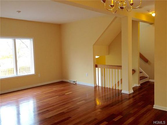 3rd image of 86 Leif Blvd #86