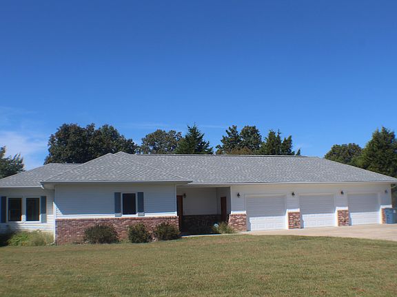 2nd image of 105 Cedar Creek Cv