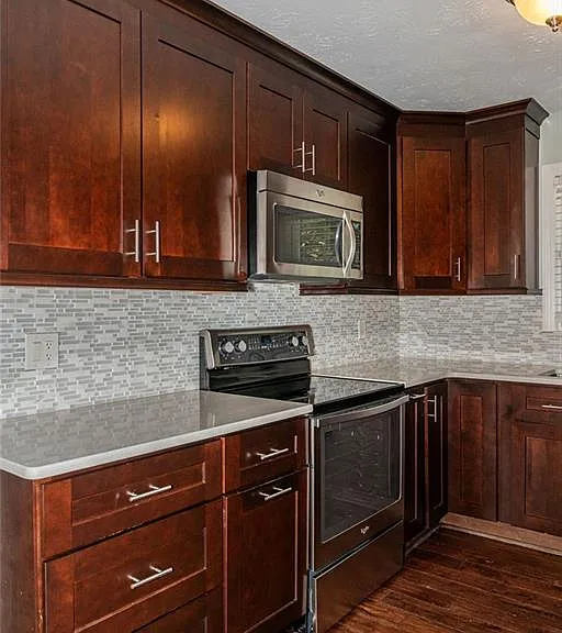 2331 Robin Ln SE — Photo 6