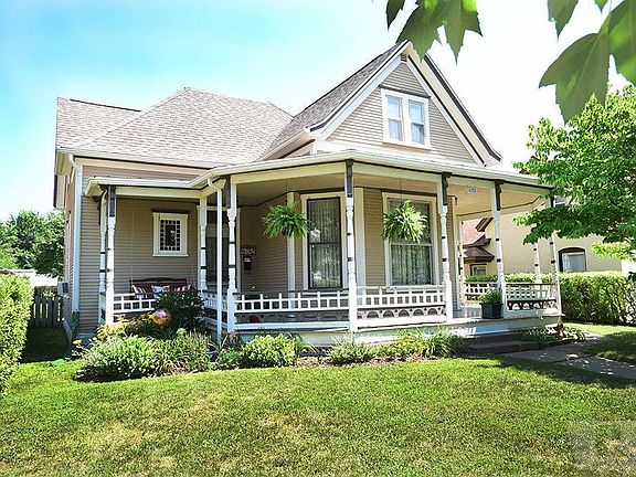 2nd image of 1423 Avenue E