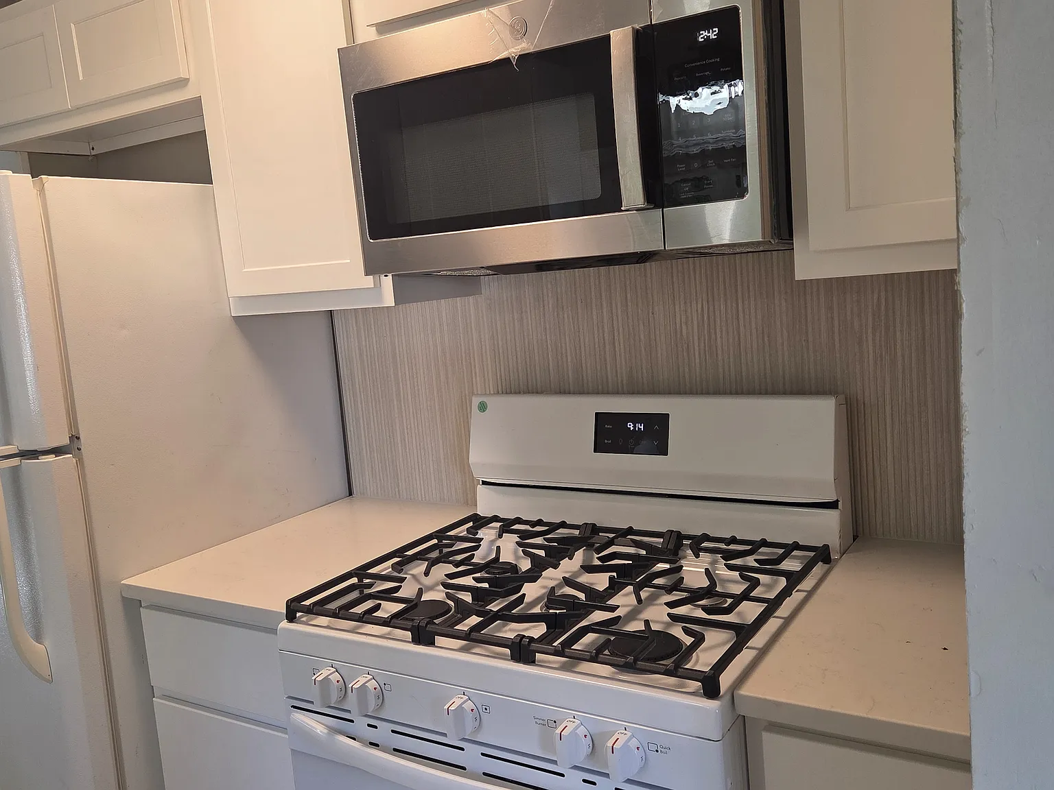 2 bed, 850 sqft, $1,300 — Photo 4