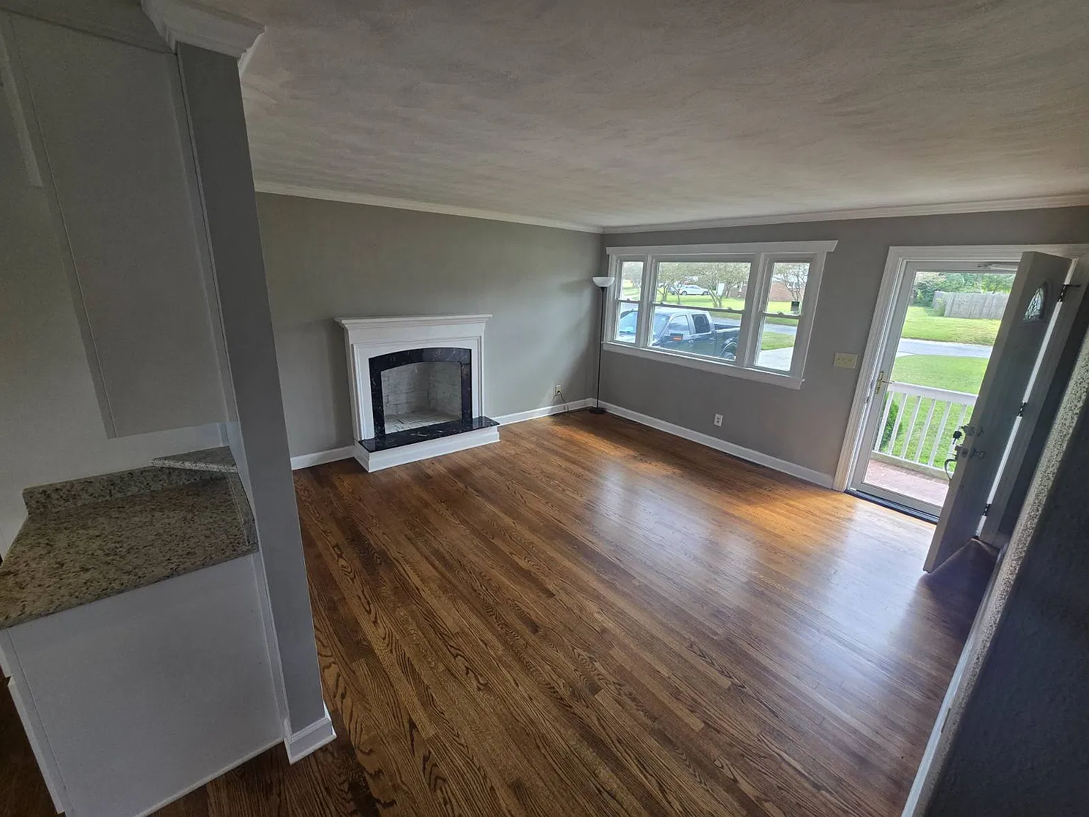 3 bed, 2.5 bath, 1650 sqft, $2,750 — Photo 3