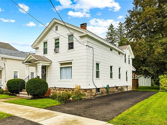 3rd image of 131 West St