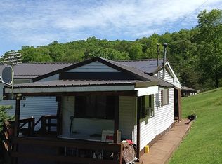 2019 Sugar Camp Rd, Mineral Wells, WV 26150