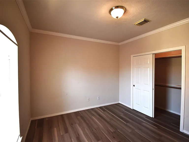 2835 Briarhurst Park — Photo 23