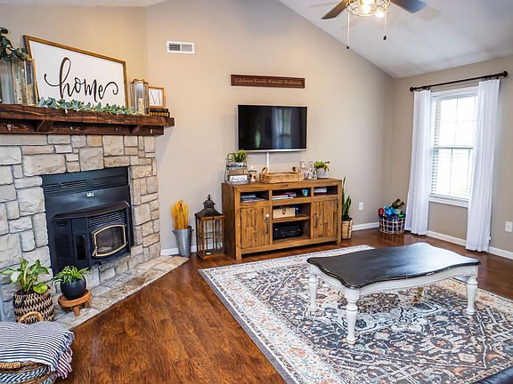 5th image of 6056 N Farm Road 105