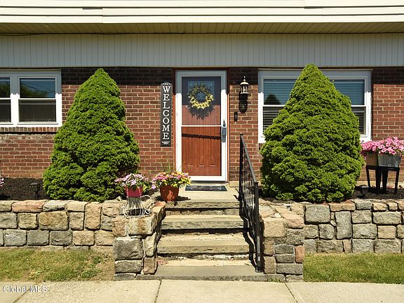 2nd image of 19 Lawrence St