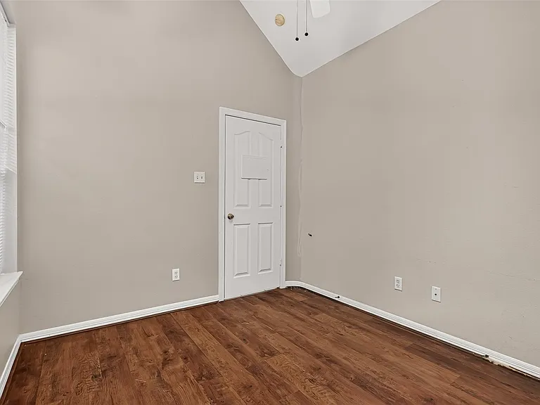 8503 Raybluff Ln — Photo 28