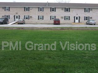 465 E Main St #16, Warrensburg, IL 62573