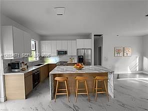 4th image of 3120 72nd St W