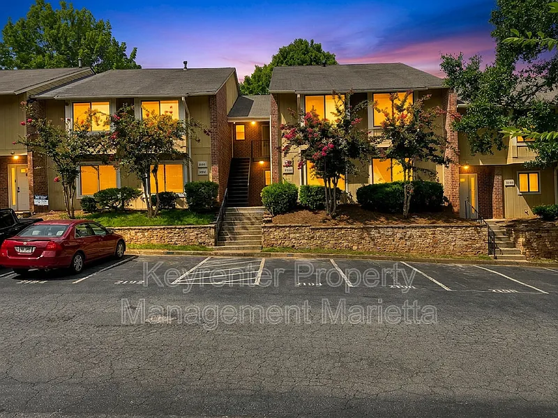 2 bed, 2.0 bath, 1300 sqft, $1,850 — Photo 1